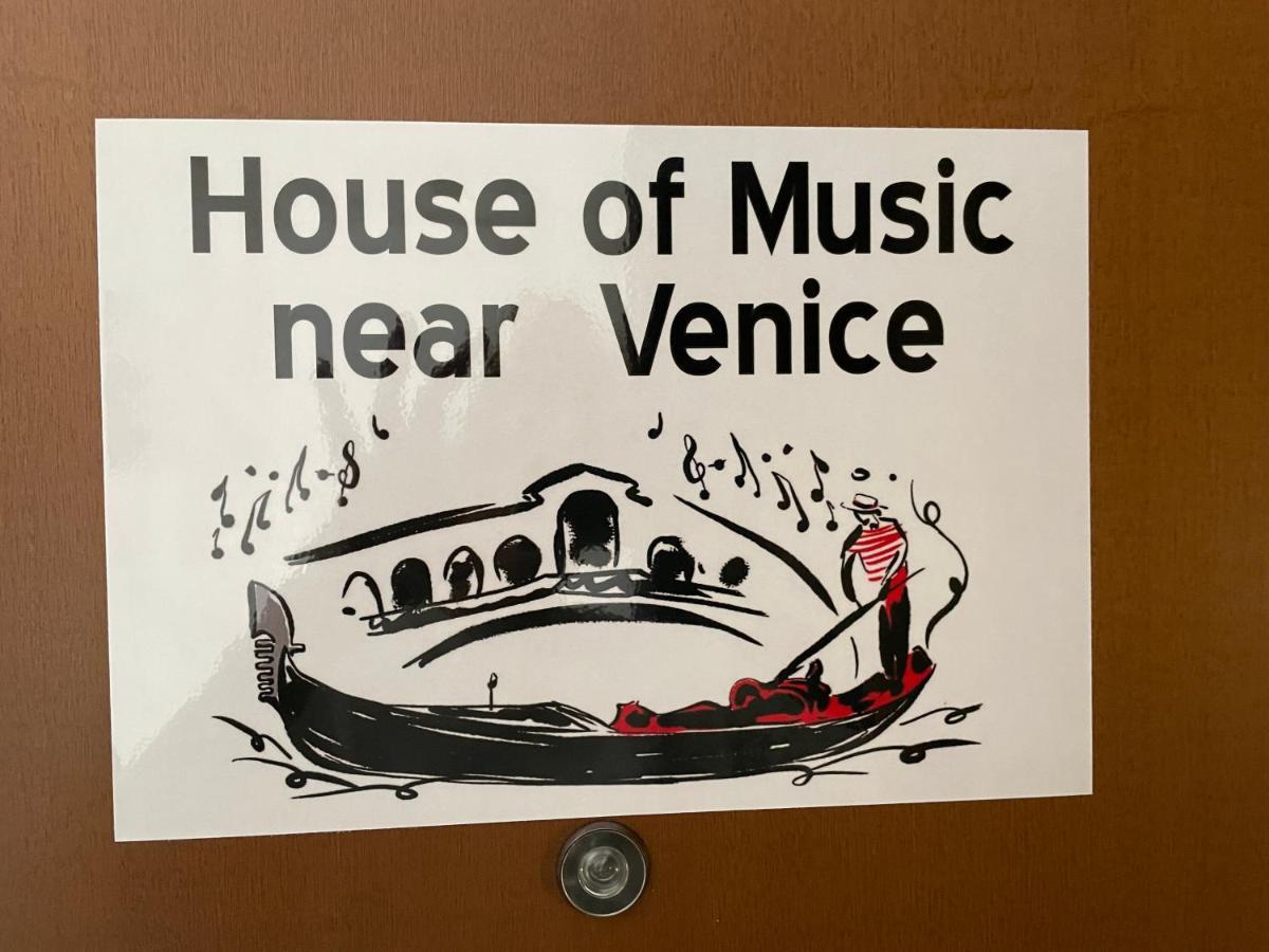 House Of Music Near Venice Моляно Венето Екстериор снимка